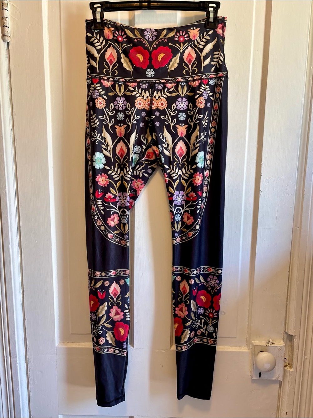 Yoga Democracy Rustica Floral Legging Size Medium - Picture 2 of 5